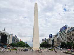 Obelisco nella Plaza de la República